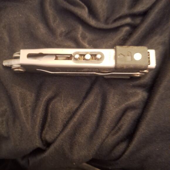 Gerber Multiplier MP600 Multi-Tool Silver Needle Nose Pliers - Picture 7 of 7